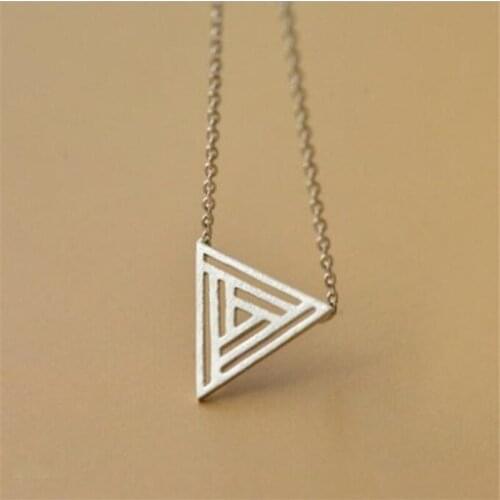 Simple Hollow Out Triangle Necklace Elegant Womens Wedding Clavicle Chain Pendant Fashion Jewelry Girl Gift