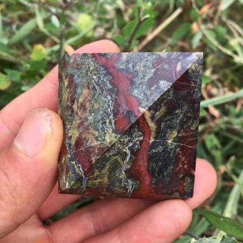 Natural stones and minerals dragon blood stone pyramid shaped gem healing crystals 50MM