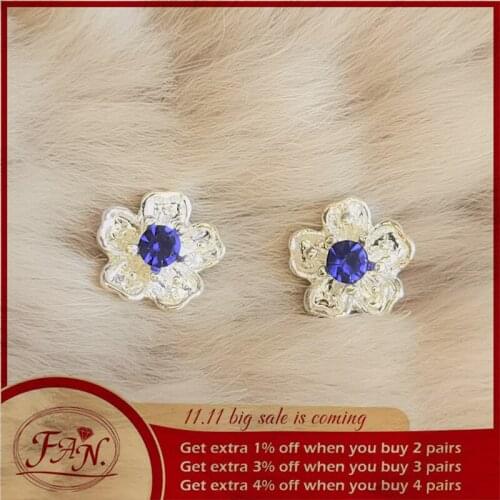 2021 Popular INS Trendy Hot Sale Casual Simple Charming Girl & Women Mini Flower with Blue Crystal Style Stud Earrings Nice Gift