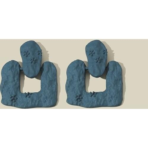 Fashion Advanced Sense Embossed Small Flower Earrings Small Geometry Metal Hanging Earrings 2021 Women Jewelry French Style