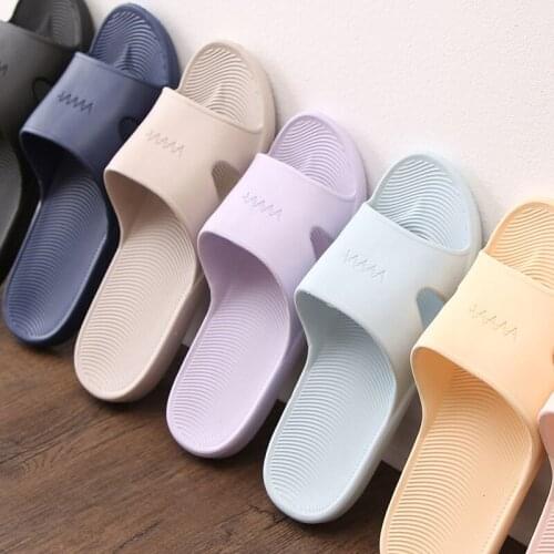 Summer Home Slippers Woman Men Indoor Bathroom Water Shoes Thick Bottom Couple Slippers Male Non-Slip Soft Sandals Zapatos Mujer