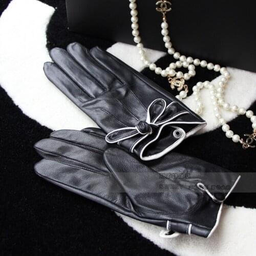 Sweet Eastwood Fur Leather Gloves Hand Bow Goatskin Ladies Fashion Gloves