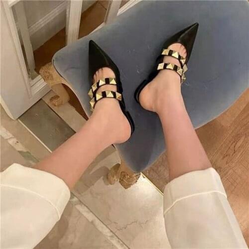 2021 New Brand Women Flat Slippers Fashion Rivet Close Toe Mule Shoes Slip on Casual Loafers Outdoor Slides Flip Flops