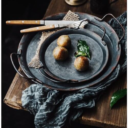 European Retro Round Iron Plate With Handles Metal Vintage French Bread Tray Retro Plates Home Decoration Table Photographing