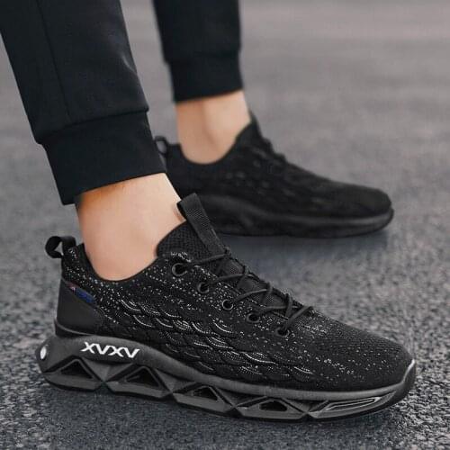 2020 fish scale breathable lightweight lace-up rubber bottom outdoor sports casual shoes Mens Casual Shoes