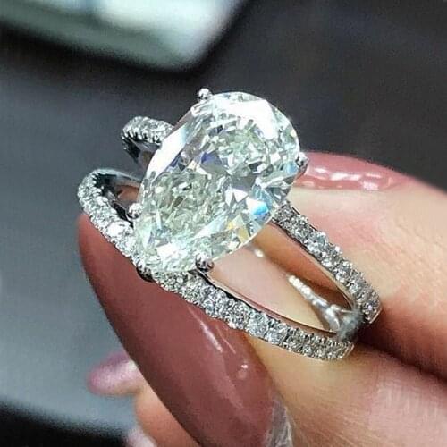 Huitan Modern Design Proposal Engagement Rings for Female Pear Shape Cubic Zirconia Stylish Women Ring Fashion Jewelry Wholesale