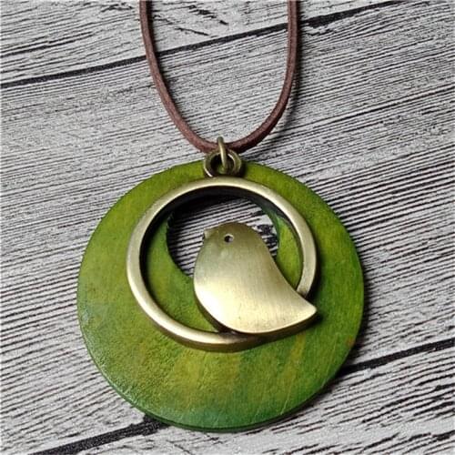 2018 New Vintage Long Necklace Fashion Handmade Jewelry worn wood Rope Leather Banner Bird Charm Pendant Necklace Green