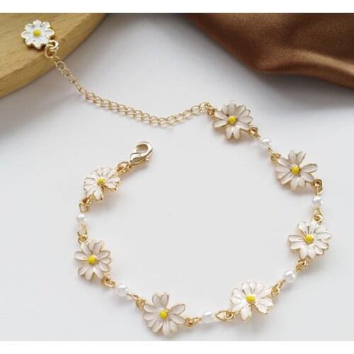 Kpop Cute Flower Bracelet Femme Colorful Daisy Pendant Leather Link Chain Bracelet For Women Temperament Jewelry