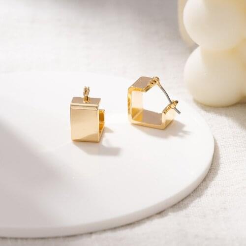 Jaeeyin 2021 Simple Geometric Wide Copper Square Hoop Minimalist Stud Earrings Hip-hop Gift For Women Men Unisex