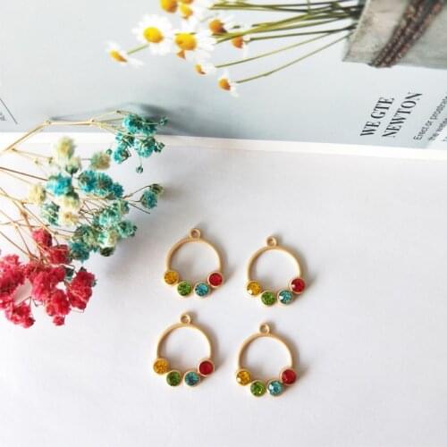 10pcs Colorful Rhinestone Wreath Charms Pendants Dumb Gold Metal Hollow Out Round Pendants Earring Hair Jewelry Accessory YZ604