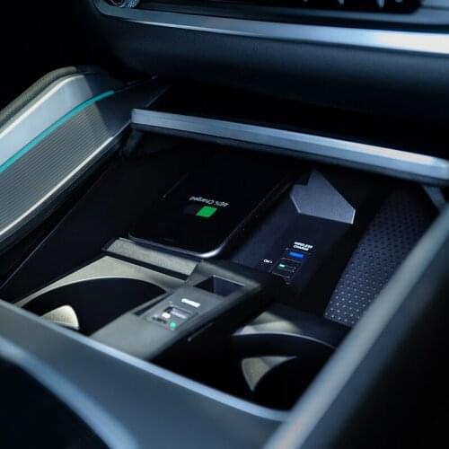 10W QI car wireless charger fast phone charger for BMW X5 G01 X6 G06 2019-2021 charging plate charging holder for iPhone 11 12