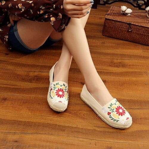 Retro Flower Embroidered Handmade Ladies Cotton Linen Flat Espadrilles Loafers Women Casual Comfort Slip On Shoes Sneakers