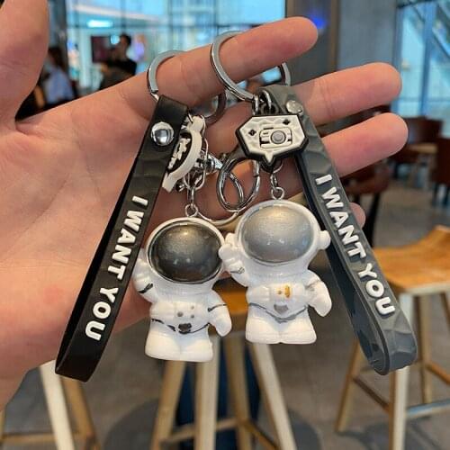 Fashion Creative Spaceman Astronaut Car Keychain Chain Men and Women Couple Schoolbag Pendant Birthday Gift