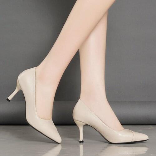 UANK Leather Pumps