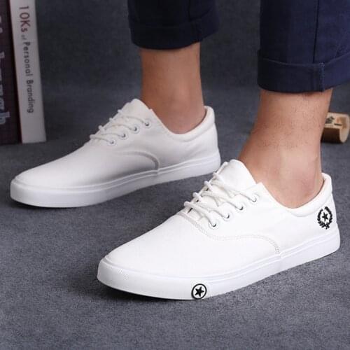 New Mens Flat Canvas Shoes Breathable White Black Casual Shoes Men Fashion Mens Shoes Slip on Loafers Espadrilles Size 39-44