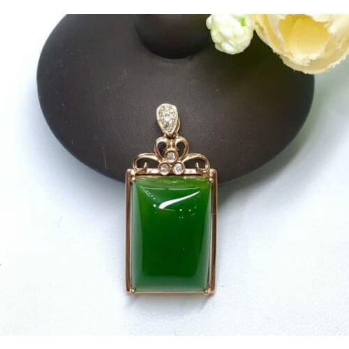 Hetian Biyu 18k gold pendant Russian old material, spinach green pendant j31