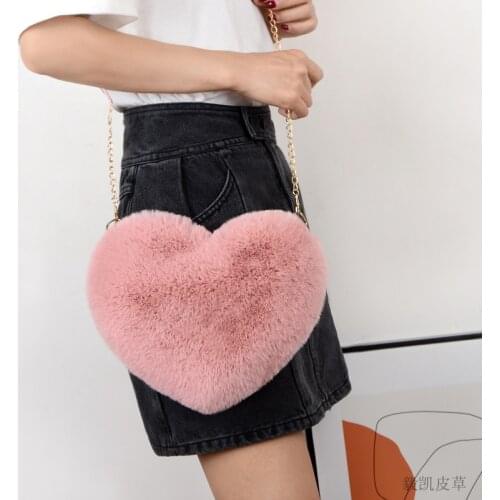 Soft Plush Women Small Shoulder Bag Fashion Heart Shaped Ladies Chain Crossbody Bags Luxury Design Girls Clutch Purse Handbags