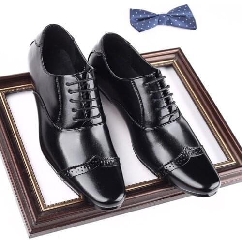 New Men Dress Shoes Italian Stylist Genuine Leather Men formal shoes Fashion Groom Wedding Men Luxury Style Oxford Shoes