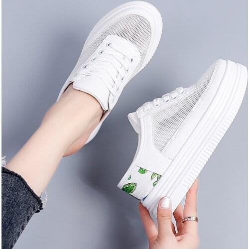 New Spring Summer Womens Slippers 2021 Color Matching Hand-painted Flowers Outside Wear Lazy Height Thick Bottom Without Heel