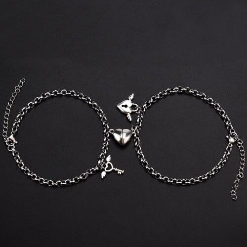 2021 New Lovers Bracelet Stainless Steel Simple Heart Magnet Phase Lock Key Bracelet Angel Wing Bracelet Fashion Jewelry