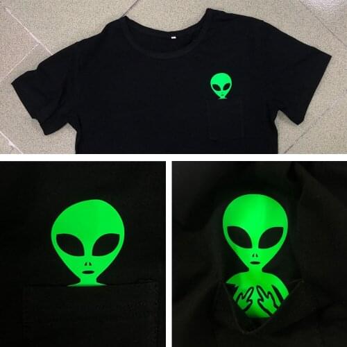 Middle Finger Green Alien Pocket T-Shirt Funny 90s Hipster Graphic Tee Shirt Top Unisex Women Short Sleeve Black Summer Tshirt