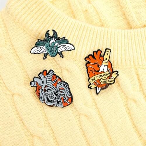 Heart Metal Pins Insect Heart Specimen Dagger Heart Ribbon Mechanical Gear Blood Vessel Custom Punk Clothes Lapel Brooch Gifts