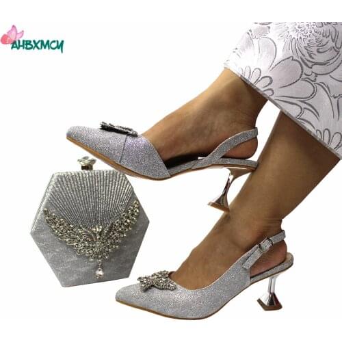 2021 Sweet Nigerian Ladies Shoes and Bag Set in Silver Color Pointed Toe Comfortable Heels with Shinning Crystal for Party