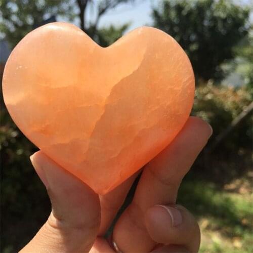 Pretty natural orange gypsum stone heart reiki healing love crystal saint valentines gift for lover wholesale