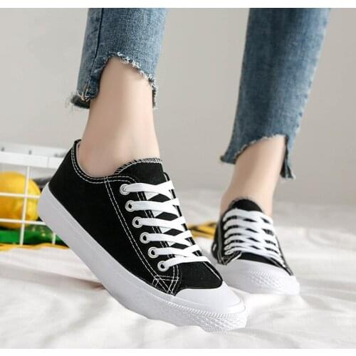 Lace-up flat with casual shoe woman sneaker 2021 fashion lighted solid canvas adult sneakers women shoes