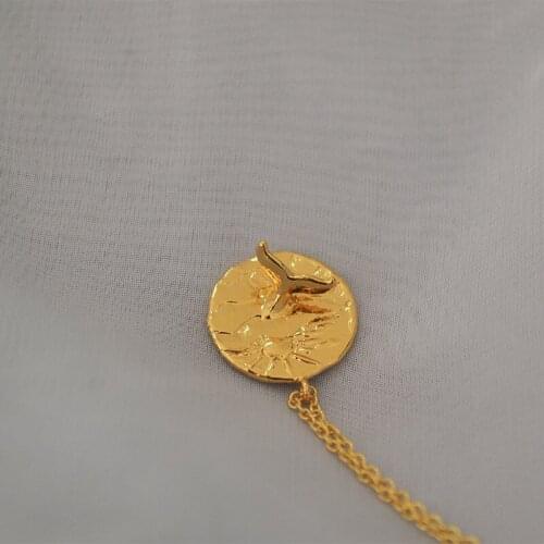 Original hand carved dolphin bay lovers three-dimensional fishtail sea wave sunrise gold coin short necklace woman