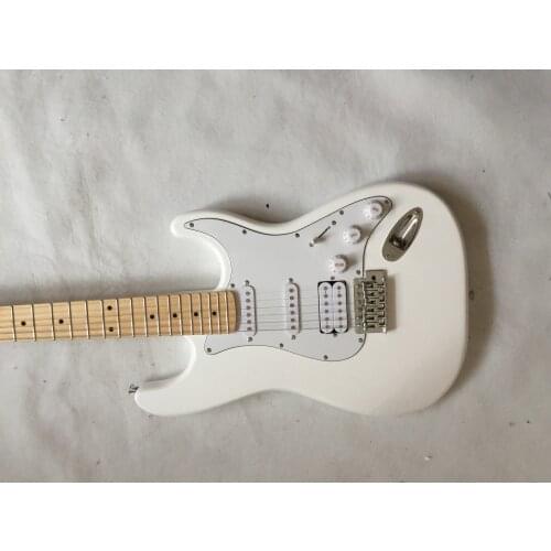 Free delivery / white single double pickup single vibrato st Guitar / customizable Chinese electric guitar