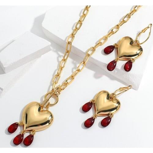 Lifefontier Vintage Metal Love Heart Necklace for Women Red Crystal Pendants Gold Color Chain Necklace Choker Jewelry Gift