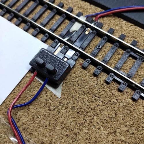 2Pcs 1/87 Ho Scale DIY Train Model Accessories Power Slice Electric Train Track Diorama Miniatures Figures Parts for Sand Table