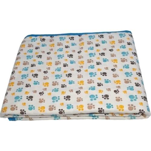 Printed Combed Cotton Blanket Paw Pattern
