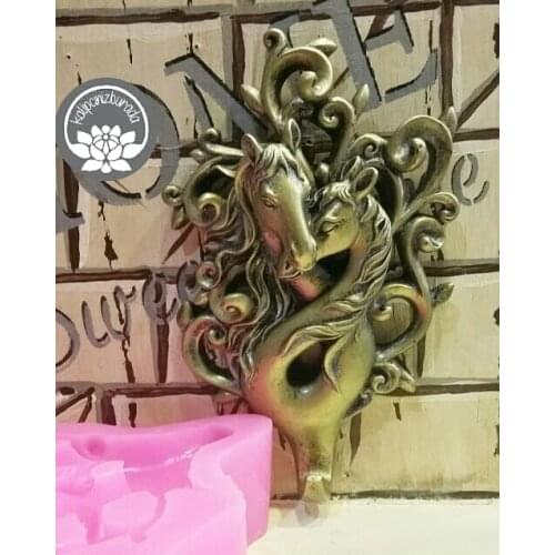Binary horse silicone mold
