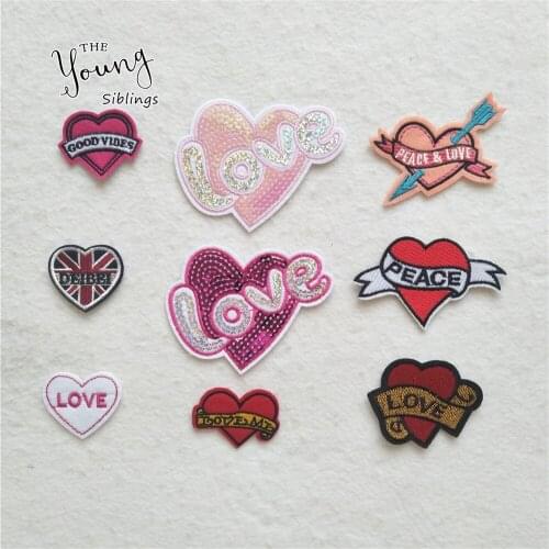 1PCS Love Red Heart Iron On Patch Sewing On Embroidered Applique Patch Clothes Stickers DIY Apparel Accessories Cute Badges