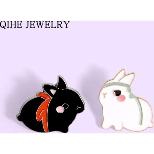 White Black Rabbit Couple Brooch Cute Fat Bunny Cartoon Animal Enamel Pin Button Lapel Pins Badge Jewelry Gift for Kids Friends