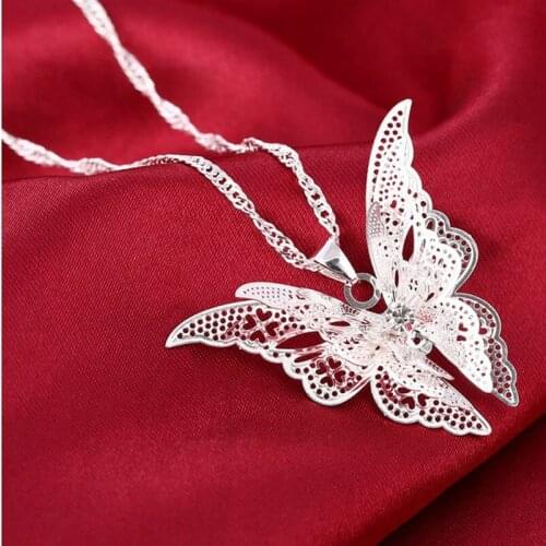 3D Hollow Pointed Butterfly Crystal Flower Necklace Alloy Fashion Exquisite Flying Wings Butterfly Necklace Ladies Jewelr