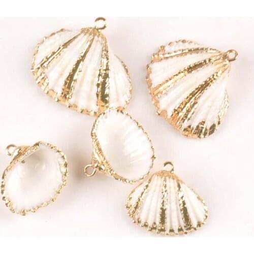 5pcs Gold Plated Threaded Shell Beach Decor Natural Sector Seashells For Craft Home DIY Charms Handmade Pendant Ornament tr0268