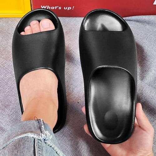 Ladies Shoes Foot Massage Slippers Luxury Woman Flip Flops Leather Sandals Woman Summer Mens Shoes tennis Crogs Krasaovki Boty