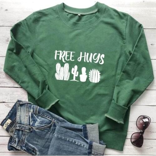 Cute Free Hugs Cactus Sweatshirt Sarcastic 90s Introvert Sweatshirts Women Long Sleeve Graphic Jumper Pullovers Streetwear