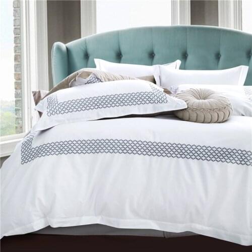 Luxury Soft Egyptian cotton satin bed linen white hotel bedding sets king queen embroidered bedclothes duvet cover bed sheet set