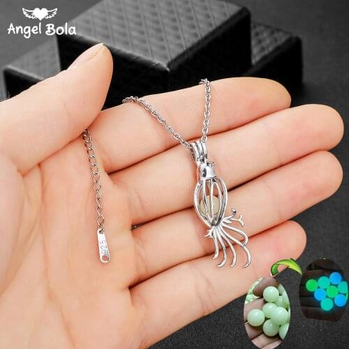 Jellyfish Pendant Hollow Luminous Stone Pendant Necklace Gifts Moon Glowing Necklace Gem Charm Jewelry Stainless Steel