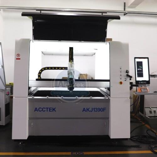 High precision fiber metal laser cutting machine with Raytools brand cutting heads and Raycus and IPG laser source AKJ1390F