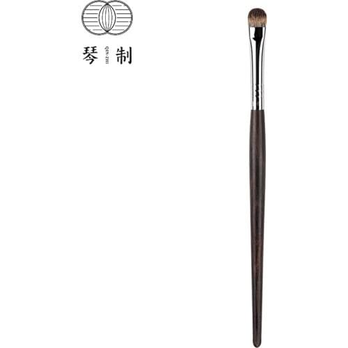 QINZHI Professional Handmade Make Up Brush G105 Small Eye Shadow Brush Soft Tree Squirrel Hair Makeup Brushes