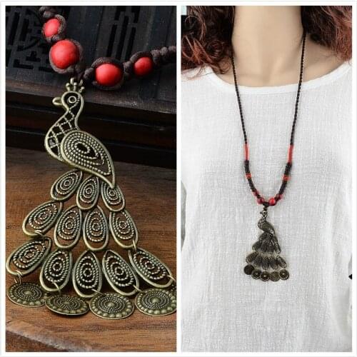 Classical Retro Bronze Color Peacock Pendant Necklace Elegant Dignified Vintage Sweater Chain Temperamental Chinoiserie Jewelry