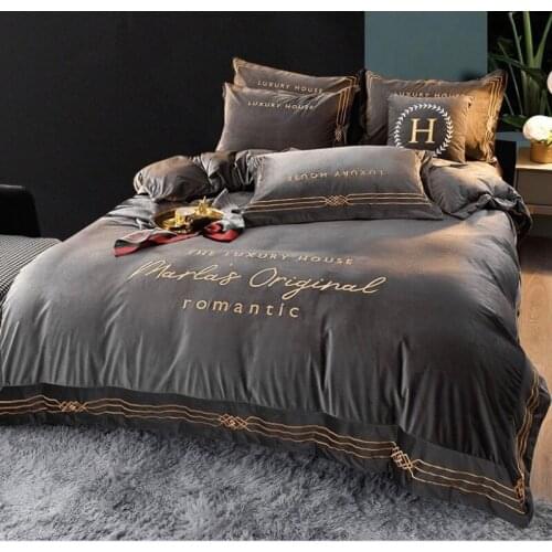 Home Quilt 1.5 / 1.8 / 2.0m 4pcs Flannel Bed Sheet Winter Warm Autumn Hotel Bed Linen Bedding Set with Pillow Cover