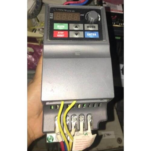 As VFDS-E series inverter VFD004EL21A 0.4 KW 220 v physical figure had been test package