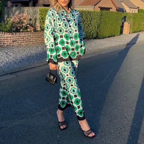 XEASY 2021 New Summer Women Vintage Two-Piece Set Bohemia Print Loose Lapel Shirt Elastic High Waist Casual Trousers Pants Set