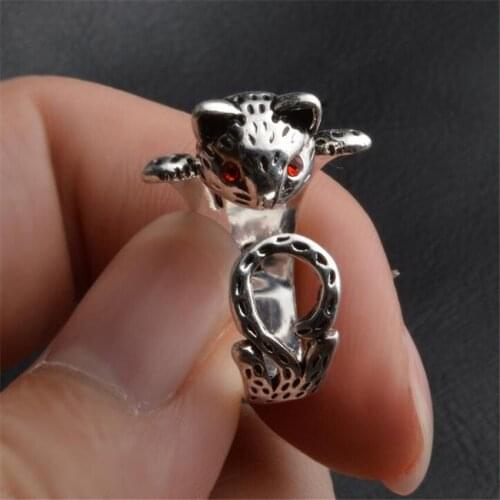 Send box Exquisite jewelry red eyes Lucky cat Thai silver ring fashion new female kitten ring # 62